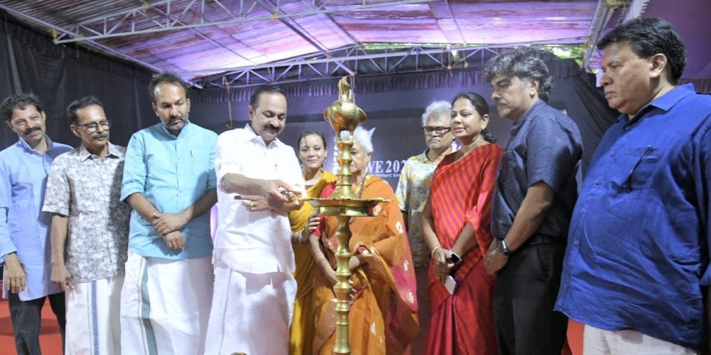 പതിനാലാമത് പംപ സാഹിത്യോത്സവം മുഖ്യമന്ത്രി വി ഡി സതീശൻ ഉദ്ഘാടനം ചെയ്യുന്നു