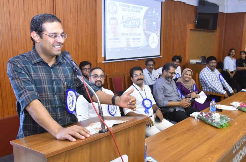 കോഴിക്കോട് ഗവ. എഞ്ചിനീയറിങ് കോളേജില്‍ ടെക്‌നോളജി ബിസിനസ് ഇന്‍കുബേറ്ററിന്റെയും ബി.പി.എം ഇന്‍ഡസ്ട്രി ഇന്‍സ്റ്റിറ്റ്യൂട്ട് കോറിഡോറിന്റെയും ഉദ്ഘാടനം മന്ത്രി റോജി എം ജോണ്‍ നിര്‍വഹിക്കുക്കുന്നു