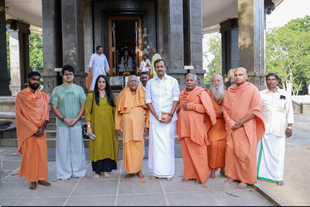 മന്ത്രി ശ്രീ അനൂപ് ജേക്കബ് ശിവഗിരി മഠം സന്ദർശിച്ചു.