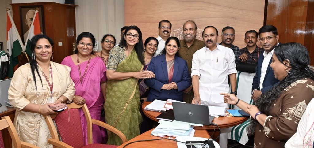 പ്രവാസി കേരളീയരുടെ പരാതികൾ ഇനി ഓൺലൈനായി സമർപ്പിക്കാം