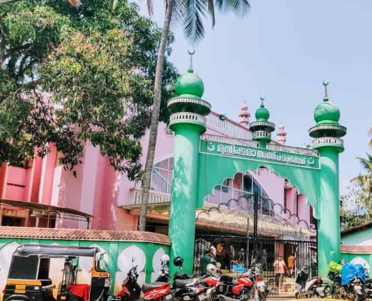 നബിദിന നേർച്ച വിതരണം:* വട്ടിയൂർക്കാവ് മുസ്ലിം ജമാഅത്തിന്റെ മാതൃകാപരമായ സംരംഭം