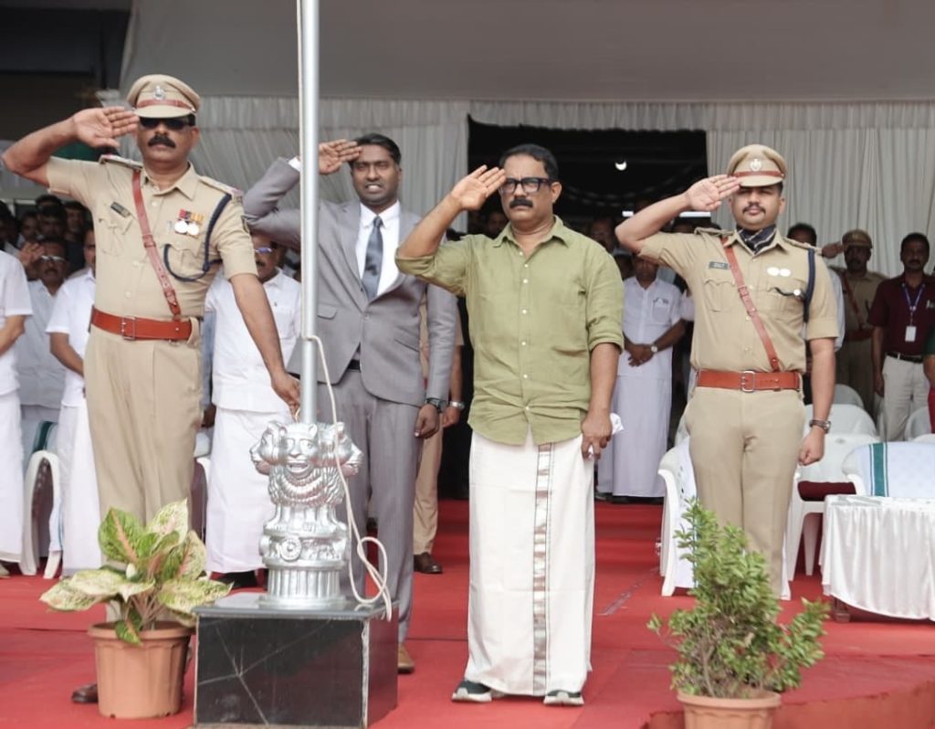 സ്വാതന്ത്ര്യ ദിനാഘോഷം; ജില്ലയില് മന്ത്രി കെ.എം ഷാജി പതാക ഉയര്ത്തി