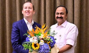 ട്രംപിന്റെ മരുമകൻ കേരളത്തില്‍; മുഖ്യമന്ത്രിയുമായി കൂടിക്കാഴ്ച നടത്തി
