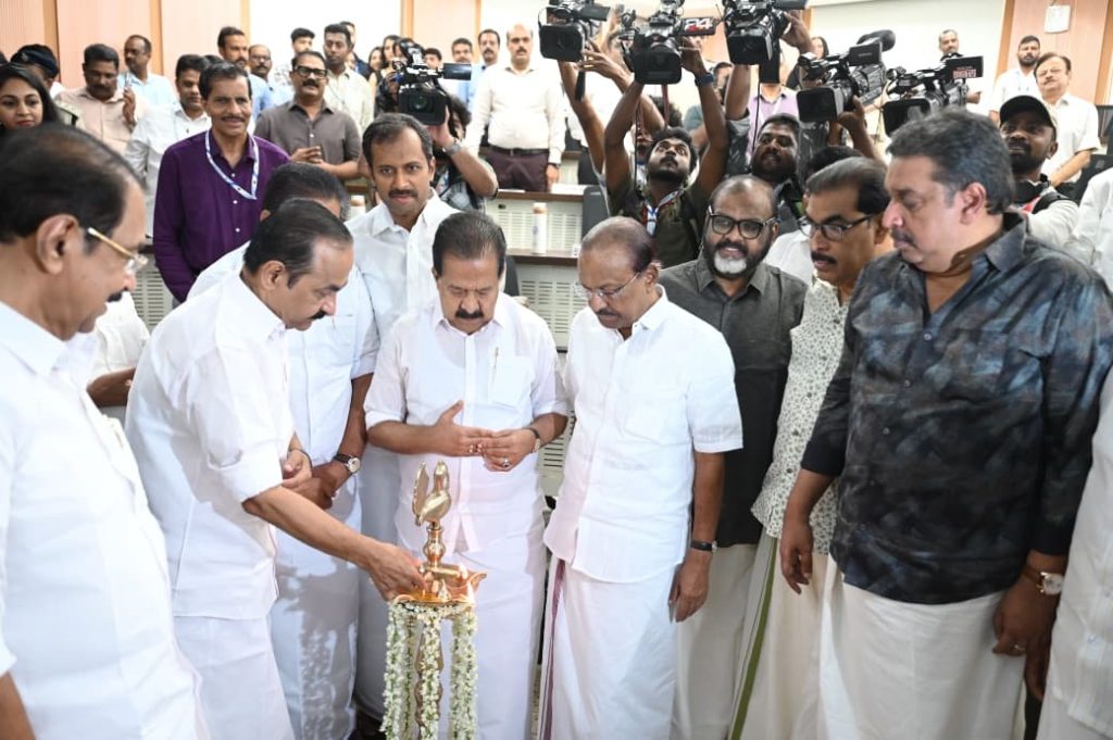 സംസ്ഥാന മന്ത്രിസഭയുടെ ‘റീഇമാജിനിങ് കേരളം’ തന്ത്രപ്രധാന നേതൃത്വ ശില്പശാലക്ക് കോഴിക്കോട് ഐ.ഐ.എമ്മിൽ തുടക്കം