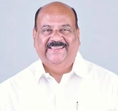 മാണി സി കാപ്പന് ആശ്വാസം; ജാമ്യമില്ലാ അറസ്റ്റ് വാറന്റ് കോടതി പിൻവലിച്ചു. മുംബൈ ബോറിവലി മജിസ്ട്രേറ്റ് കോടതിയുടേതാണ് നടപടി. മാണി സി കാപ്പൻ കോടതിയിൽ നേരിട്ട് ഹാജരായി അപേക്ഷ നൽകിയതിനെത്തുടർന്നാ ണ് വാറണ്ട് പിൻവലിച്ചത്