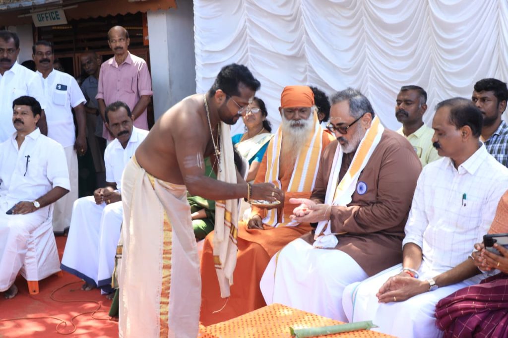 തലസ്ഥാനത്ത് തലയുയർത്തി മഹാരാജവേൽ; കേരളത്തിലെ ഏറ്റവും ഉയരം കൂടിയ പ്രകാശിത വേൽസ്തംഭം കുന്നുംപാറയിൽ