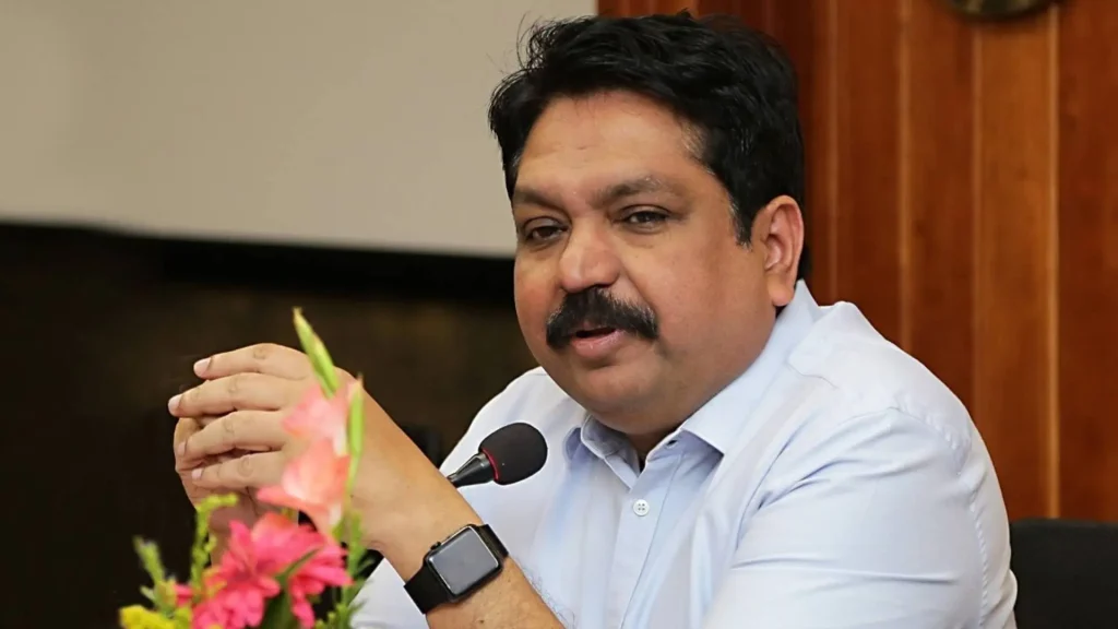 അനധികൃത സ്വത്ത് സമ്പാദന കേസിൽ മുൻ ഡിജിപി ടോമിൻ തച്ചങ്കരി കുറ്റക്കാരനാണെന്ന് കോട്ടയം വിജിലൻസ് കോടതി വിധിച്ചു. ശിക്ഷാവിധി ഇന്ന് ഉച്ചയ്ക്ക് രണ്ടിരക്ക് ശേഷം പ്രഖ്യാപിക്കും.